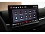 Volkswagen T-Roc 1.5 eTsi 150pk DSG R-Line First Edition Panoramadak Trekhaak Camera Stoelverwarming Keyless Virtual Cockpit Navigatie