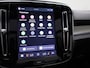 Volvo XC40 Recharge P8 AWD R-Design | Automaat | Apple Carplay/Android Auto | Harman / Kardon | Panoramadak | Stoelverwarming | Parkeersensoren |