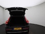 Volvo XC40 Recharge P8 AWD R-Design | Automaat | Apple Carplay/Android Auto | Harman / Kardon | Panoramadak | Stoelverwarming | Parkeersensoren |