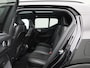 Volvo XC40 Recharge P8 AWD R-Design | Automaat | Apple Carplay/Android Auto | Harman / Kardon | Panoramadak | Stoelverwarming | Parkeersensoren |