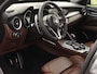 Alfa Romeo Stelvio 2.0 T AWD Velocest. | Carplay!! | Flippers | Uniek-netjes! | Donkere hemelbekl.