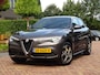 Alfa Romeo Stelvio 2.0 T AWD Velocest. | Carplay!! | Flippers | Uniek-netjes! | Donkere hemelbekl.