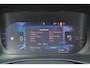 Volvo EX40 Extended Range Ultra Black Ed. 82 kWh - Panorama/schuifdak - IntelliSafe Assist & Surround - 360º Camera - Harman/Kardon audio - Adaptieve LED koplampen - Verwarmde voorstoelen & stuur - Parkeersensoren voor & achter - Elektr. bedienb. voorstoelen met geheugen links - Draadloze tel. lader - Warmtepomp - Extra getint glas - 20' LMV