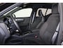 Volvo EX40 Extended Range Ultra Black Ed. 82 kWh - Panorama/schuifdak - IntelliSafe Assist & Surround - 360º Camera - Harman/Kardon audio - Adaptieve LED koplampen - Verwarmde voorstoelen & stuur - Parkeersensoren voor & achter - Elektr. bedienb. voorstoelen met geheugen links - Draadloze tel. lader - Warmtepomp - Extra getint glas - 20' LMV