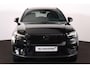 Volvo EX40 Extended Range Ultra Black Ed. 82 kWh - Panorama/schuifdak - IntelliSafe Assist & Surround - 360º Camera - Harman/Kardon audio - Adaptieve LED koplampen - Verwarmde voorstoelen & stuur - Parkeersensoren voor & achter - Elektr. bedienb. voorstoelen met geheugen links - Draadloze tel. lader - Warmtepomp - Extra getint glas - 20' LMV