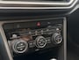 Volkswagen T-Roc 1.5 TSI Style | 150 PK | Automaat | Trekhaak | Parkeersensoren | Elektrische Achterklep | Climatronic ( Automatische Airco) | Parkeercamera