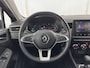 Renault Clio 1.6 E-Tech Hybrid 145 Equilibre (INCL-BTW) Aut. *FULL-LED | COMFORTSEATS | CARPLAY | KEYLESS | DAB+ | ECC | PDC | CRUISE | DIGI-COCKPIT | LANE-ASSIST | TOWBAR*