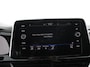 Volkswagen T-Roc 1.5 TSI 150pk Automaat R-Line Edition Navigatie Apple Carplay/Android Auto Camera Climate Control Electrisch te openen achterklep Dab Verwarmbare stoelen