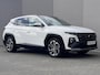 Hyundai Tucson 1.6 T-GDI PHEV Premium Sky 4WD / Accu SoH 100 % / Panorama schuifdak / Wit leder / HUD / Camera / Elektr. stoelen & klep / Stoelventilatie / Stuur-, stoel- en achterbankverwarming /19" LM wielen & All Season banden /