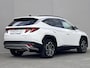 Hyundai Tucson 1.6 T-GDI PHEV Premium Sky 4WD / Accu SoH 100 % / Panorama schuifdak / Wit leder / HUD / Camera / Elektr. stoelen & klep / Stoelventilatie / Stuur-, stoel- en achterbankverwarming /19" LM wielen & All Season banden /