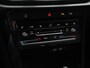 Volkswagen T-Roc 1.5 TSI 150pk Automaat R-Line Edition Navigatie Apple Carplay/Android Auto Camera Climate Control Electrisch te openen achterklep Dab Verwarmbare stoelen