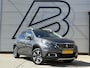 Peugeot 2008 1.2 PureTech Allure 1e Eigenaar|Navi|Trekhaak|D-riem vv in 2024|Clima|Cruise|Carplay|Elek Ramen|LM Velgen|PDC|N.A.P|Nieuwe APK bij aflevering