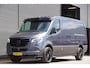 Mercedes-Benz Sprinter 319 3.0 CDI V6 L2H1 MARGE! AUT. LED, 2X SCHUIFDEUR, 3.5T TREKHAAK, LEDER, ADAPT. CRUISE, 360 CAMERA, NAVI, CLIMA, STOELVERWARMING