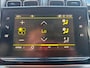 Citroën C3 1.2 PureTech S&S Shine met parkeersensoren en navigatie en bluetooth telefoon / media en cruise controle en airco