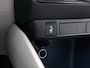 Toyota Yaris 1.5 Hybrid Executive | Lichte kleur half lederen bekleding | Dodehoek detectie | Head-Up Display | Stoel+Stuurverwarming | Parkeersensoren voor+achter | Navigatie | Apple CarPlay/Android Auto |