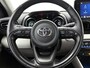 Toyota Yaris 1.5 Hybrid Executive | Lichte kleur half lederen bekleding | Dodehoek detectie | Head-Up Display | Stoel+Stuurverwarming | Parkeersensoren voor+achter | Navigatie | Apple CarPlay/Android Auto |