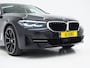 BMW 5-Serie Touring 530e | Leder | Memory | Stoelventilatie | Adaptive Cruise | Camera | Sfeerlicht | Dodehoek