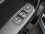 Renault Captur TCe 100pk Zen | Dealer onderhouden | Getint glas | Apple carplay / Android auto |