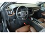 Volvo V60 B4 Automaat Inscription | Adaptieve Cruise Control | Dodehoekwaarschuwing | Harman Kardon Premium Audio | Verwarmbare Voorruit | Stoelverwarming / Stuurwielverwarming | Dealeronderhouden