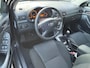 Toyota Avensis Wagon 2.0 VVTi Luna Business Clima Cruise Park.Sens Trekhaak NAP NL-Auto!