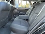 Toyota Avensis Wagon 2.0 VVTi Luna Business Clima Cruise Park.Sens Trekhaak NAP NL-Auto!