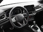 Volkswagen T-Roc 1.5 TSI 150pk Automaat R-Line Edition Navigatie Apple Carplay/Android Auto Camera Climate Control Electrisch te openen achterklep Dab Verwarmbare stoelen