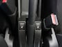 Suzuki Swift 1.2 Select Smart Hybrid | Dealer onderhouden | Dodehoek detectie | Stoelverwarming | Pakeersensoren achter | Achteruitrijcamera | Cruise Control Adaptive | Navigatie | Apple CarPlay/Android Auto |