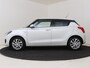 Suzuki Swift 1.2 Select Smart Hybrid | Dealer onderhouden | Dodehoek detectie | Stoelverwarming | Pakeersensoren achter | Achteruitrijcamera | Cruise Control Adaptive | Navigatie | Apple CarPlay/Android Auto |