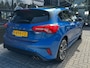 Ford Focus 1.0 Hybrid ST Line X | ELEK. SCHUIF/KANTELDAK| HEAD-UP DISPLAY| ADAPTIEVE CRUISE CONTROL| B&O SOUND| STOEL, STUUR EN VOORRUITVERWARMING| DODEHOEK DETECTIE| COMFORTSTOELEN| FULL LED| DRAADLOZE TELEFOONLADER| KEYLESS ENTRY & START| DEALER ONDERHOUDEN|