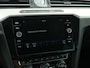 Volkswagen Passat Variant 1.5 TSI 150PK HIGHLINE DSG | Trekhaak | Leer/Alcantara | Zeer goed onderhouden