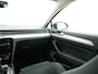 Volkswagen Passat Variant 1.5 TSI 150PK HIGHLINE DSG | Trekhaak | Leer/Alcantara | Zeer goed onderhouden