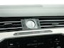 Volkswagen Passat Variant 1.5 TSI 150PK HIGHLINE DSG | Trekhaak | Leer/Alcantara | Zeer goed onderhouden