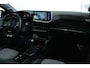 Peugeot 208 1.2 Turbo GT Pack | Adapt. Cruise | Trekhaak | Camera | Stoelverwarming | Navi | Carplay | Keyless | Climate | 17 Inch | Dodehoekdetectie