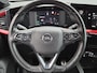 Opel Mokka-e Electric GS 50 kWh / SOH 99% / Comfort-pakket / Stuur- & Stoelverwarming / CCS snelladen / Warmtepomp / Achteruitrijcamera / Cruise control / Parkeersensoren achter / Climate control / Keyless Start /