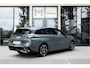 Peugeot 308 SW 1.2 Hybrid 136 e-DCS6 Aut. | Allure | Navigatie | Apple CarPlay | 360 Graden Camera | Adaptieve Cruise Control | 17” LM Velgen | Sportstoelen | LED | Keyless |
