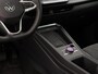 Volkswagen T-Roc 1.5 eTsi Style First Edition 116 pk DSG | Black style | Panoramadak | Navigatie | Camera | LED plus | Stoelverwarming en massage