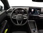 Volkswagen T-Roc 1.5 eTsi Style First Edition 116 pk DSG | Black style | Panoramadak | Navigatie | Camera | LED plus | Stoelverwarming en massage