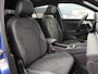 Volkswagen T-Roc 1.5 eTsi Style First Edition 116 pk DSG | Black style | Panoramadak | Navigatie | Camera | LED plus | Stoelverwarming en massage
