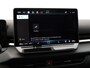 Volkswagen T-Roc 1.5 eTsi Style First Edition 116 pk DSG | Black style | Panoramadak | Navigatie | Camera | LED plus | Stoelverwarming en massage