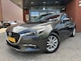Mazda 3 2.0 SkyActiv-G 120 GT-M // NAVI // CAMERA // HEAD UP DISPLAY // CRUISE // STOEL + STUUR VERWARMING // DAB RADIO //