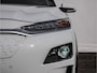 Hyundai Kona Electric EV Premium 64 kWh Warmtepomp/ Stuur+stoelverwarming/ Blindspot/ Schuifdakje/ Camera/ HUD