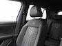 Volkswagen T-Cross 1.5 TSi 150 Pk Automaat R-Line | Adaptive Cruise | Stoelverwarming | Camera | Trekhaak | CarPlay | 17 Inch | 14.694 Km !!