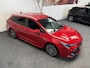 Toyota Corolla 2.0 HYBRID DYNAMIC 153 PK CRUISE CONTROL STUUR EN VOORRUITVERWARMING RIJSTROOKSENSOREN DODEHOEKSENSOREN ACHTERUITRIJCAMERA ZEER MOOI !!