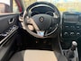 Renault Clio 0.9 TCe Expression 5 drs met navigatie en bluetooth telefoon / media en cruise controle en airco