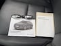 Hyundai Kona 1.6 GDI HEV Premium Sky / Fabrieksgarantie tot 10-2028 / Schuifdak / Leder / Camera 360° / Elektr. stoelen en klep / Stoelventilatie / Stuur-, stoel- en achterbankverwarming / Navi / Apple Carplay Android / 18"  LM wielen /
