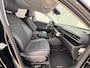 Hyundai Kona 1.6 GDI HEV Premium Sky / Fabrieksgarantie tot 10-2028 / Schuifdak / Leder / Camera 360° / Elektr. stoelen en klep / Stoelventilatie / Stuur-, stoel- en achterbankverwarming / Navi / Apple Carplay Android / 18"  LM wielen /