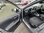 Toyota RAV4 2.5 Hybrid AWD DYNAMIC 1650KG TREKGEW STOELVERW PARK-SENSOREN NAVI CAMERA APPLE/ANDROID LM-VELGEN