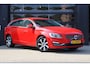 Volvo V60 2.4 D6 AWD Plug-In Hybrid Summum | NAP | Cruise | Navi | Clima | Elektrische Stoelen | Stoelverwarming | Leder