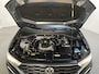Volkswagen T-Roc 1.0 TSI Style Business Parkeersensoren Navigatie App-Connect DAB+