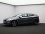 Volvo V40 2.0 T4 190PK Business Sport / Trekhaak / 17" / Nubuck-Leder / Stoelverwarming / LED / Cruise Control /